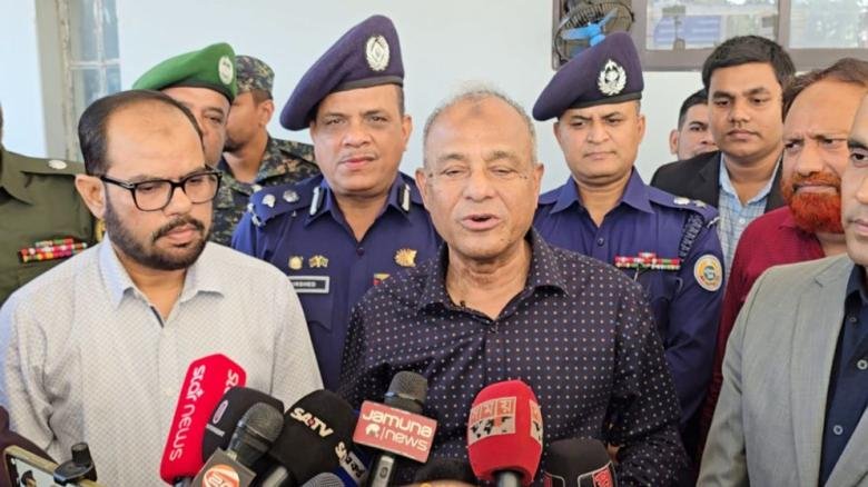 এবার কেন্দ্র দখল হলে কেউ ছাড় পাবে না: স্বরাষ্ট্র উপদেষ্টা