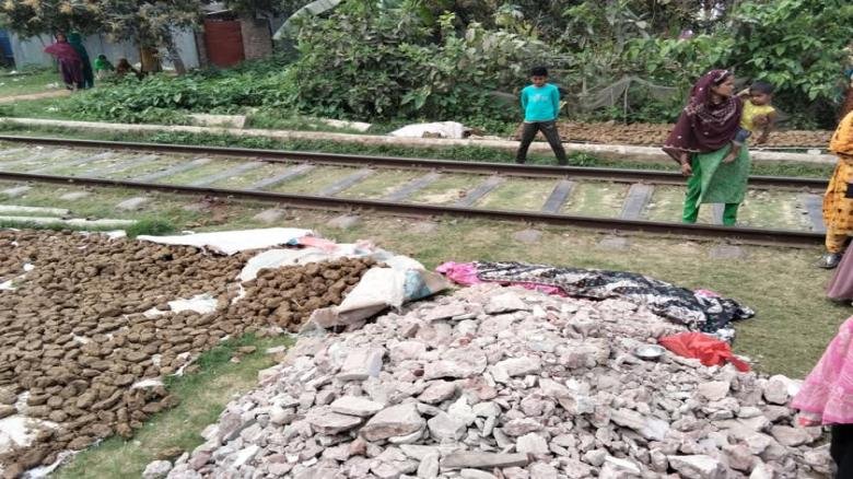 কুষ্টিয়ায় ট্রেনে কাটা পড়ে বাকপ্রতিবন্ধী তরুণী নিহত